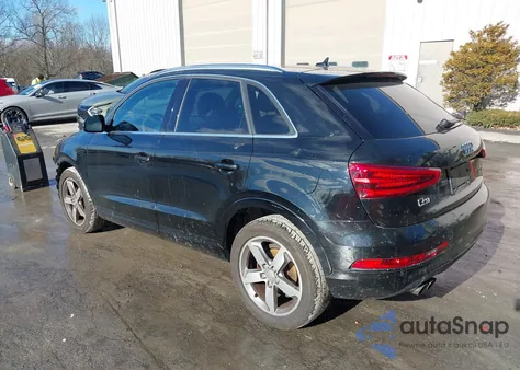 2015 Audi Q3 2.0T Premium Plus z USA, uszkodzony, nr VIN WA1GFCFS0FR006032